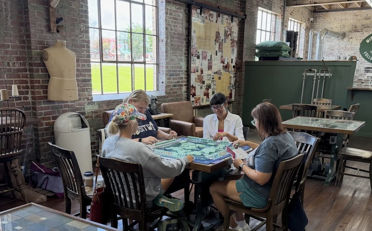 The History & Cultural Evolution of American Mah Jongg: From 1920s Parlor Game to Modern Tradition